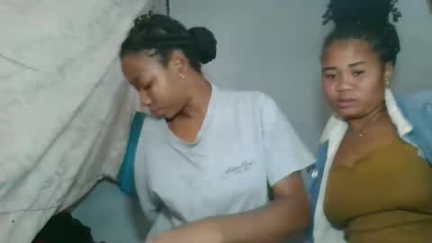 Snapshot of louane98 chatting on March 2026 07:58:02 AM louane98 online show from March 2026 07:58:02 AM