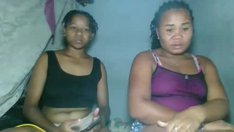 Snapshot of louane98 chatting on March 2026 08:37:02 PM louane98 online show from March 2026 08:37:02 PM