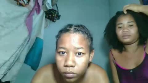 Snapshot of louane98 chatting on March 2026 08:42:02 AM louane98 online show from March 2026 08:42:02 AM