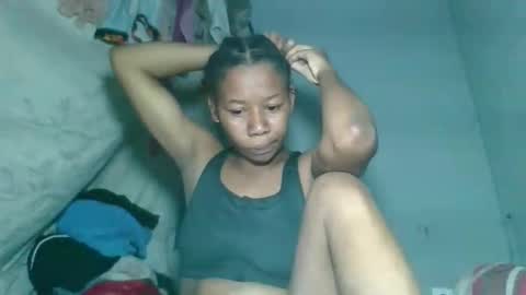 Snapshot of louane98 chatting on March 2026 10:37:01 PM louane98 online show from March 2026 10:37:01 PM