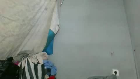 Snapshot of louane98 chatting on March 2026 10:43:02 AM louane98 online show from March 2026 10:43:02 AM