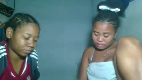 Snapshot of louane98 chatting on March 2026 09:18:02 PM louane98 online show from March 2026 09:18:02 PM