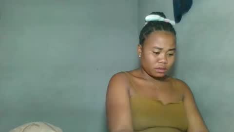 Snapshot of louane98 chatting on March 2026 07:24:01 AM louane98 online show from March 2026 07:24:01 AM