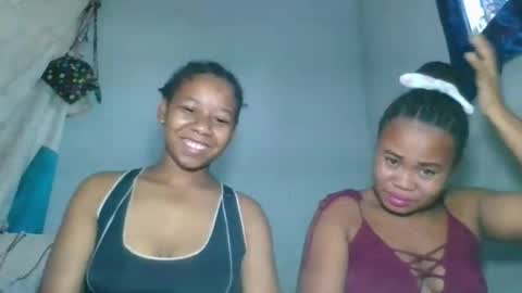 Snapshot of louane98 chatting on March 2026 01:28:01 PM louane98 online show from March 2026 01:28:01 PM