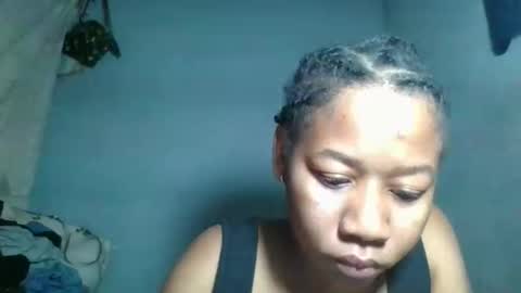 Snapshot of louane98 chatting on March 2026 07:02:02 PM louane98 online show from March 2026 07:02:02 PM