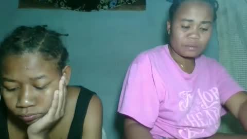 Snapshot of louane98 chatting on April 2026 08:24:02 PM louane98 online show from April 2026 08:24:02 PM