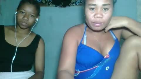 Snapshot of louane98 chatting on April 2026 01:59:01 PM louane98 online show from April 2026 01:59:01 PM