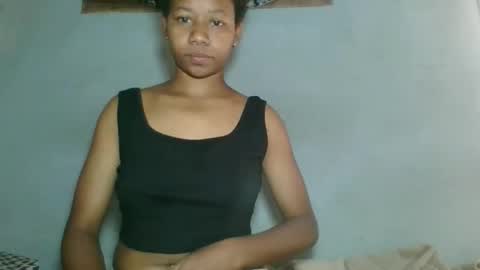 Snapshot of louane98 chatting on April 2026 07:14:01 AM louane98 online show from April 2026 07:14:01 AM