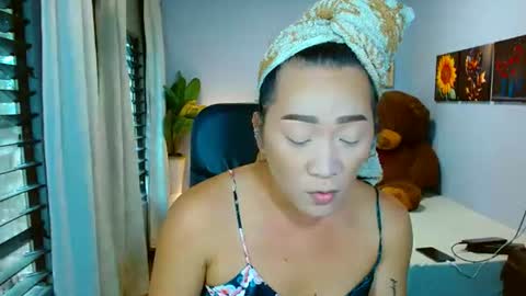 Snapshot of louie_sexy chatting on July 2026 05:47:01 AM Cathy online show from July 2026 05:47:01 AM