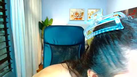 Snapshot of louie_sexy chatting on July 2026 08:38:02 AM Cathy online show from July 2026 08:38:02 AM