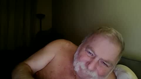 louis_chokdee online show from December 2025 06:02:01 PM