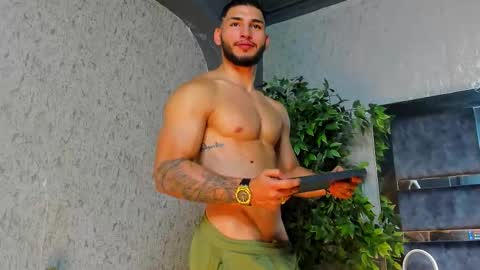 Louis online show from October 2025 08:25:01 PM