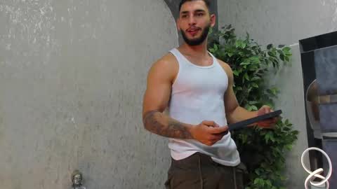 Louis online show from November 2025 12:33:01 AM