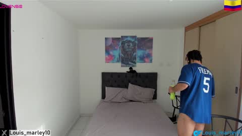 louis_marley_ online show from January 2025 12:56:01 PM