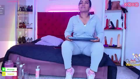  LouIse  online show from February 2026 01:39:01 PM