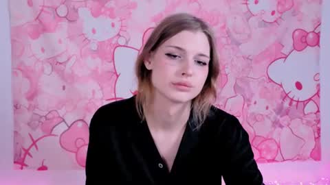 LouiseKane online show from July 2026 04:22:01 PM