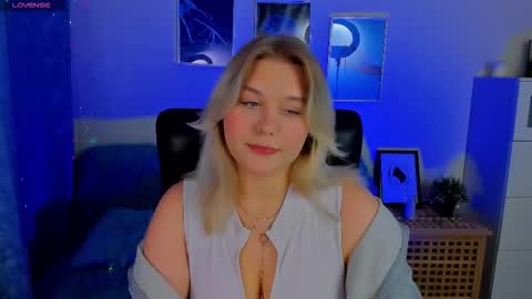 Loise online show from October 2025 03:40:01 PM