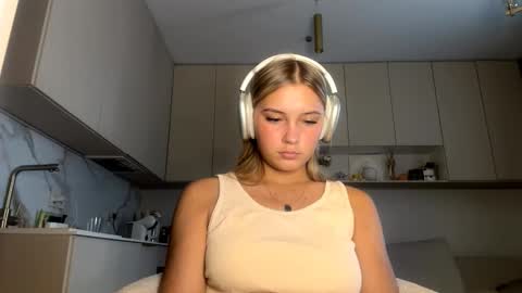 Snapshot of lourapimenta chatting on February 2026 01:23:01 PM Eliza online show from February 2026 01:23:01 PM