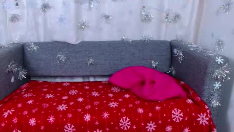 love bella  online show from December 2025 12:17:02 AM