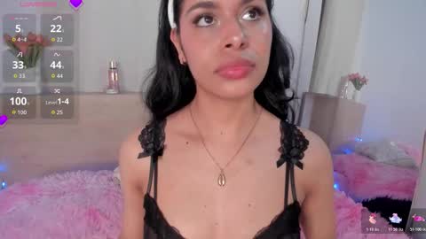 Snapshot of love_cameron chatting on November 2025 04:44:02 AM Cam online show from November 2025 04:44:02 AM