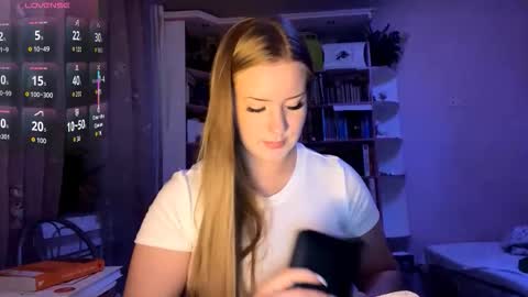 Megan online show from October 2025 03:31:02 PM