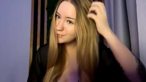 Megan online show from November 2025 04:18:02 PM