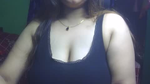 Luna online show from March 2026 10:17:03 PM