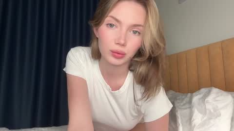 Snapshot of love_machine_ chatting on September 2025 05:58:01 PM Sofi online show from September 2025 05:58:01 PM