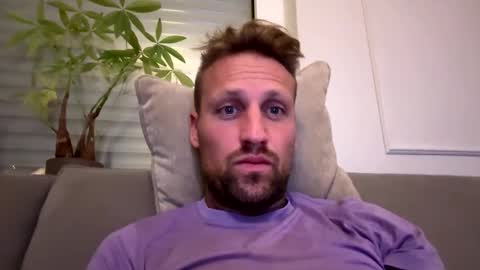 lovefuesse online show from October 2025 08:02:02 PM