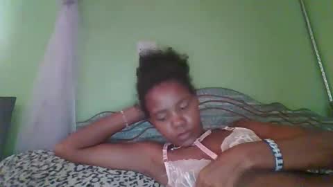 Snapshot of lovegal335 chatting on November 2025 11:47:02 AM lovegal335 online show from November 2025 11:47:02 AM