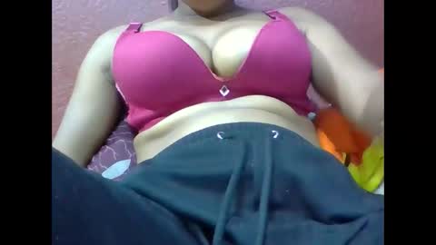 loveinlife750427 online show from February 2026 03:22:01 PM