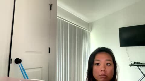 Snapshot of lovellly_ chatting on December 2024 04:38:01 PM Love online show from December 2024 04:38:01 PM