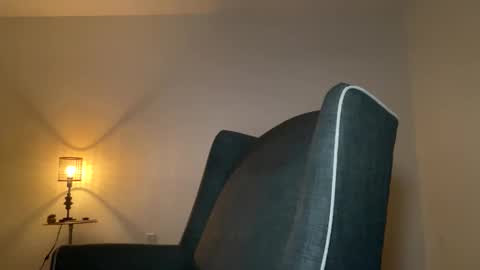 Snapshot of lovellly_ chatting on September 2025 01:27:02 AM Love online show from September 2025 01:27:02 AM