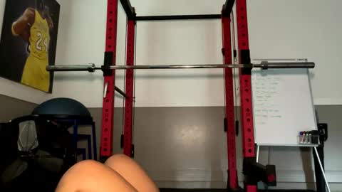 Snapshot of lovellly_ chatting on September 2025 10:59:02 PM Love online show from September 2025 10:59:02 PM