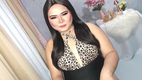 Snapshot of lovely_dale chatting on October 2025 12:57:02 PM Lovely Dale online show from October 2025 12:57:02 PM