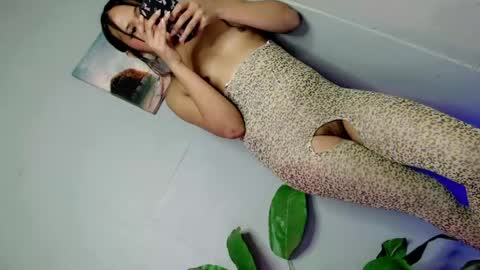 lovely_felicity online show from June 2026 06:52:02 AM