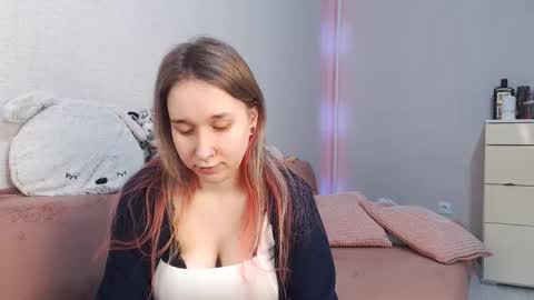 Lovely Hayley online show from February 2026 09:19:01 PM