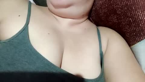 lovely_orchid online show from December 2024 03:28:01 PM