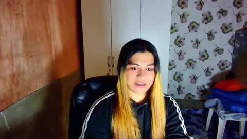Snapshot of lovely_ricaxxx chatting on October 2025 01:22:01 PM lovely_ricaxxx online show from October 2025 01:22:01 PM