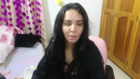 Snapshot of lovely_trix_ chatting on January 2025 11:37:02 AM Trix online show from January 2025 11:37:02 AM