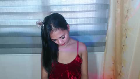 Snapshot of lovelycarmilla chatting on October 2025 11:28:02 PM Carnilla online show from October 2025 11:28:02 PM