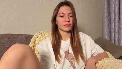 Kate only online show from December 2025 12:03:02 PM