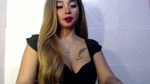 Snapshot of lovelykayleexx chatting on December 2024 01:46:01 AM ara online show from December 2024 01:46:01 AM