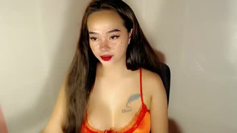 Snapshot of lovelykayleexx chatting on January 2025 04:44:02 PM ara online show from January 2025 04:44:02 PM