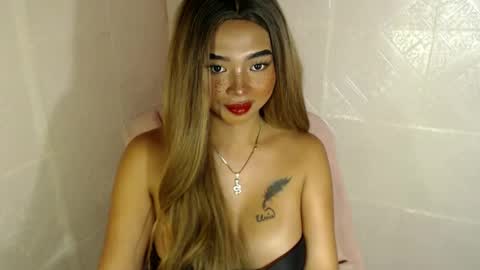 Snapshot of lovelykayleexx chatting on February 2025 05:18:02 AM ara online show from February 2025 05:18:02 AM