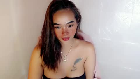 Snapshot of lovelykayleexx chatting on February 2025 12:17:02 PM ara online show from February 2025 12:17:02 PM