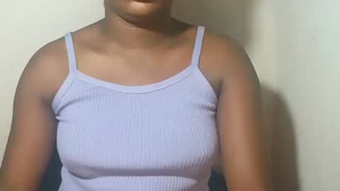 lovelylarra online show from March 2026 12:13:02 AM