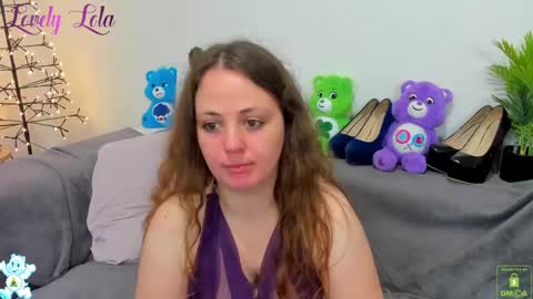 Snapshot of lovelylola_fr chatting on December 2024 09:28:01 PM Lola online show from December 2024 09:28:01 PM