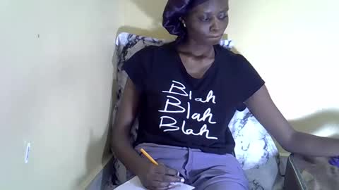 Snapshot of lovelymee2 chatting on October 2025 08:15:02 PM lovelymee2 online show from October 2025 08:15:02 PM