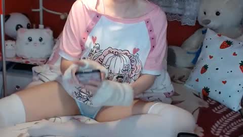 Snapshot of lovelynekochan chatting on February 2025 01:25:02 AM Lisa Cherry online show from February 2025 01:25:02 AM